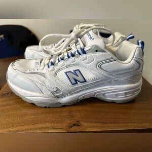 New Balance women' White Sneakers with Blue Highlights